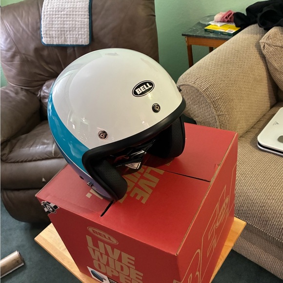 Bell Custom 500 Helmet (Riff White/Blue) (Small) - Picture 2 of 2